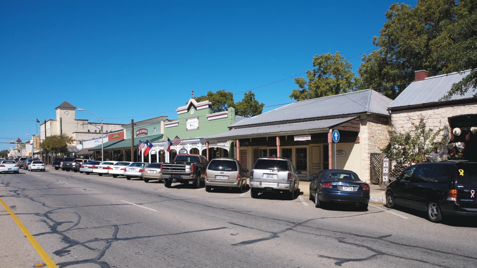 Austin TX to Fredericksburg TX Comfortable Private Transportation