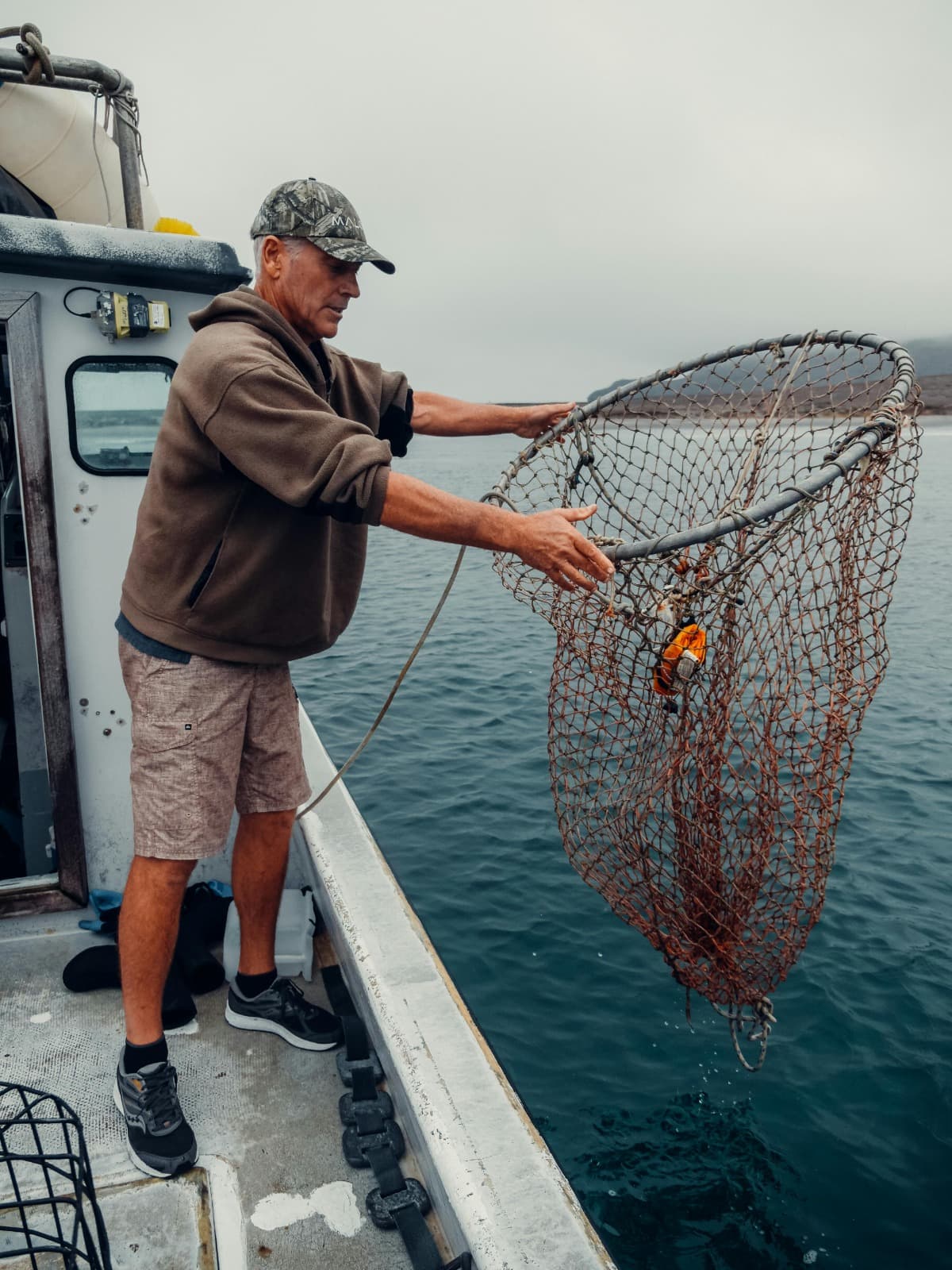 Wooden vs Rubber Fly Fishing Net: Pros and Cons