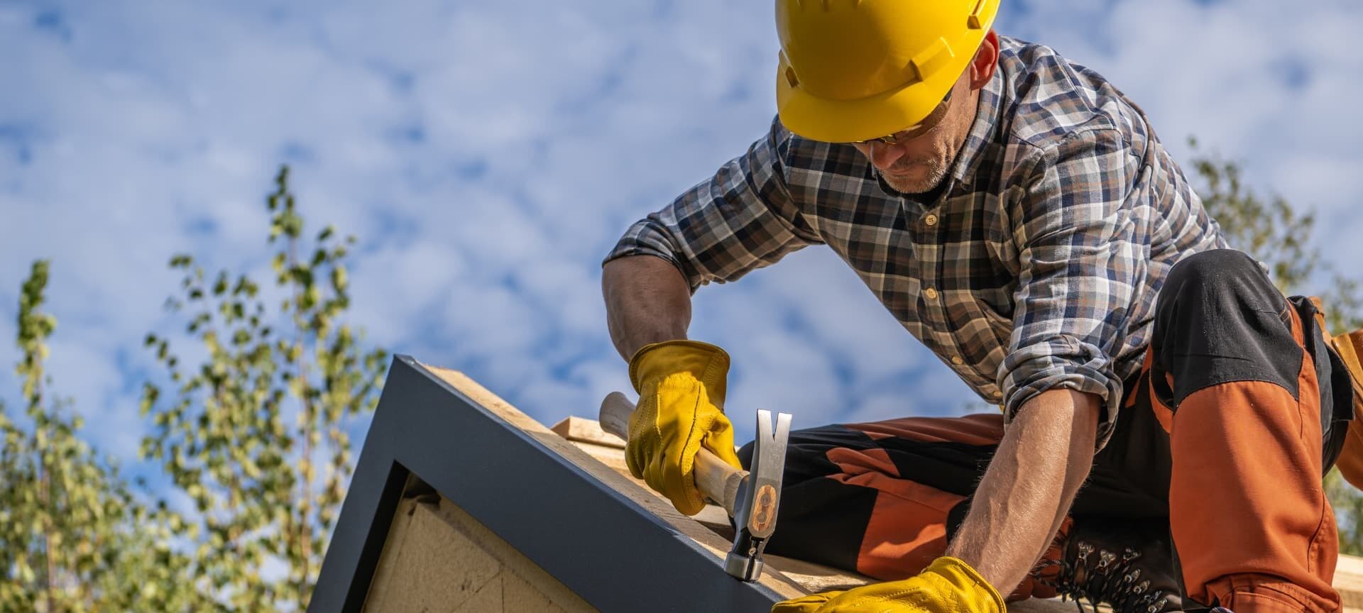 Comparing Quotes from Roofing Companies Near Me: What to Look For