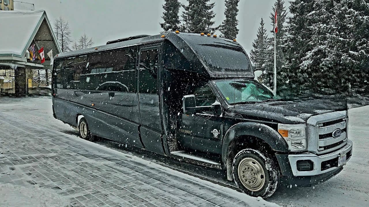 Premium airport limo Vancouver for On-Time Arrivals