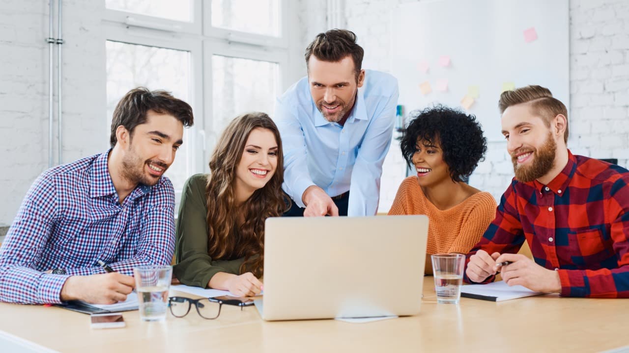 Comment une agence de branding accompagne votre dépôt INPI