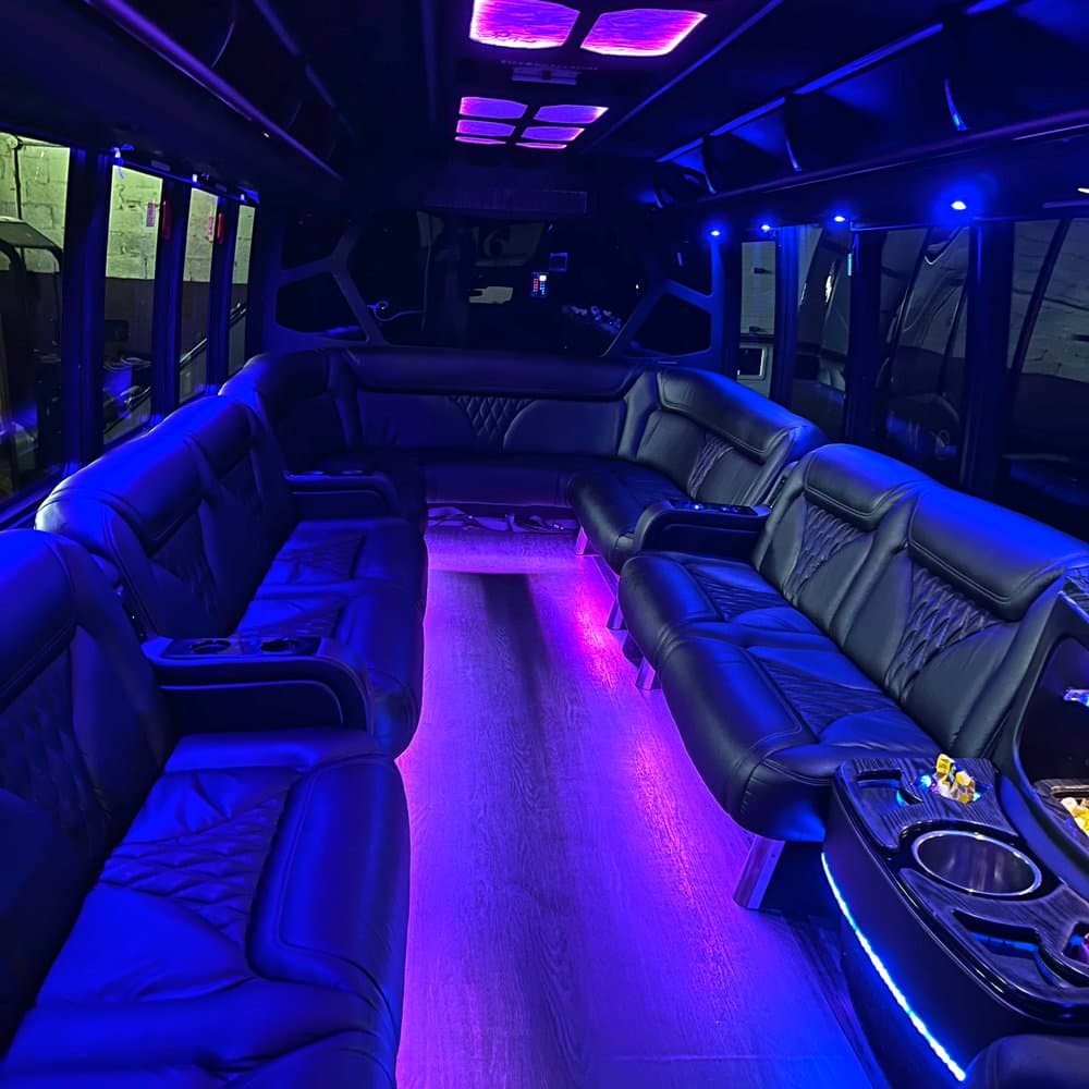 Affordable &amp; Elegant Miami limo service in South Florida