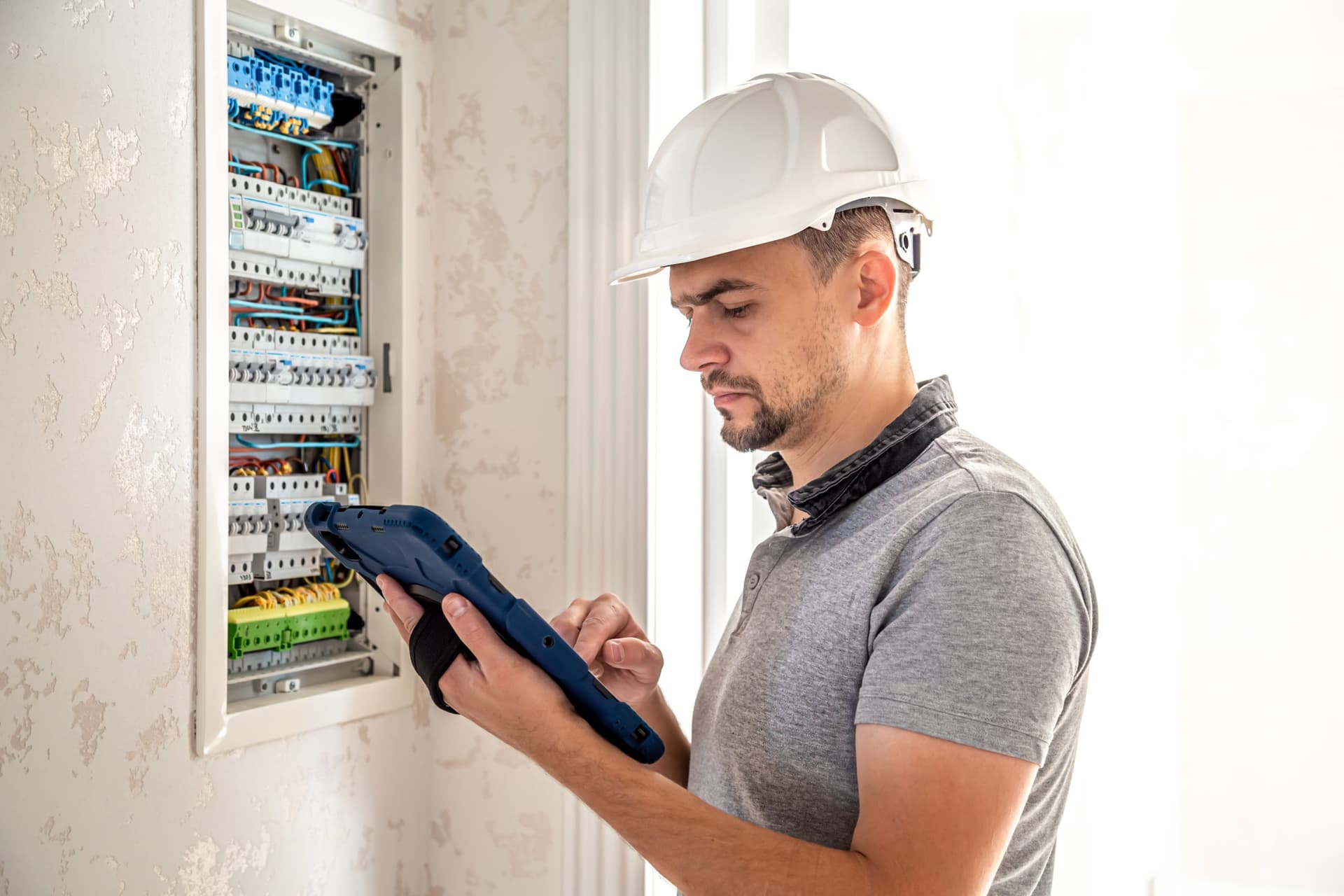 Electrical Troubleshooting Made Simple: Detecting and Fixing Hidden Problems
