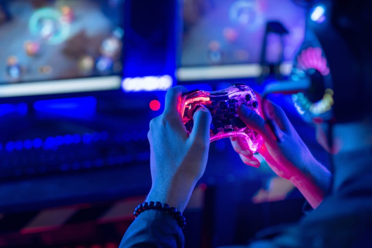10 Awesome Games to Play with Friends for Unforgettable Moments