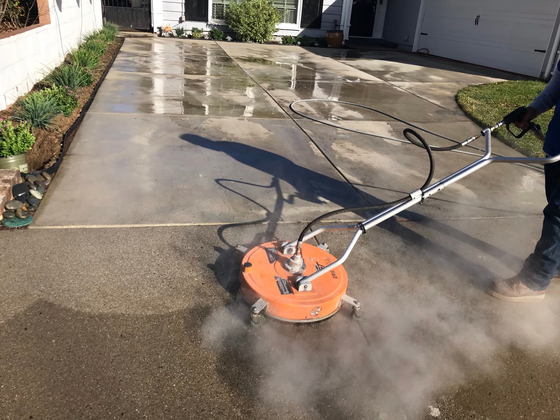 Pressure Washing Ventura – Mr Clean Complete Outdoor Cleaning Solutions