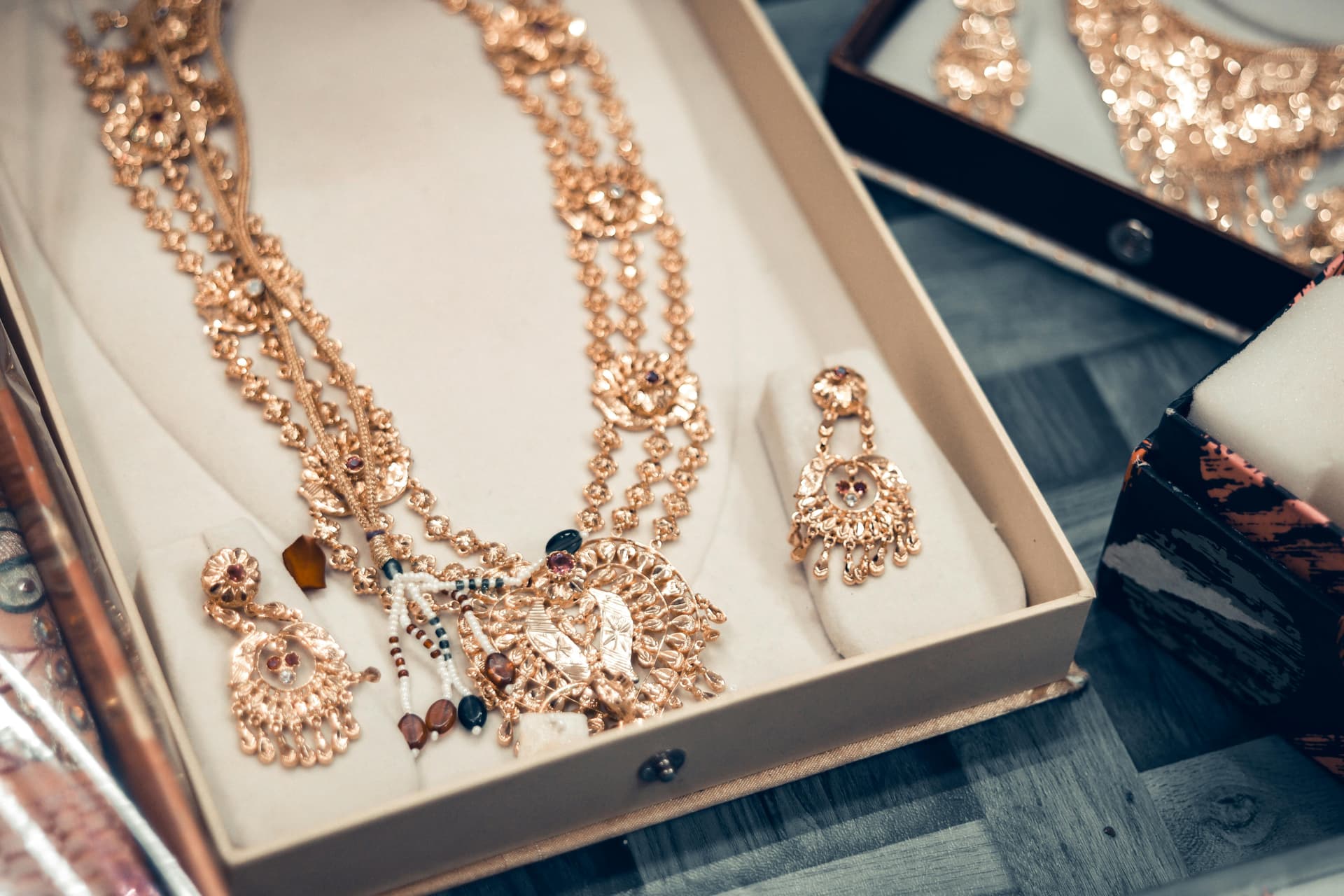Benefits of Choosing Premium Custom Jewelry Box Packaging