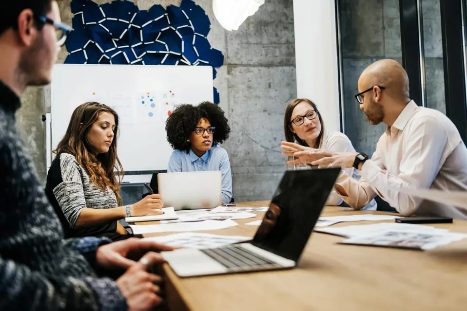 High-Commission B2B Sales Opportunities Available Now | Salesfolks