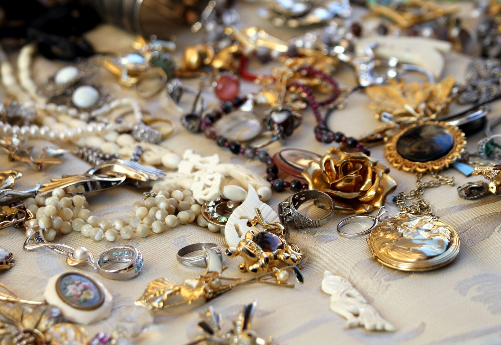 Budget-Friendly Diamond Gifts for Every Special Occasion | London Diamond Online