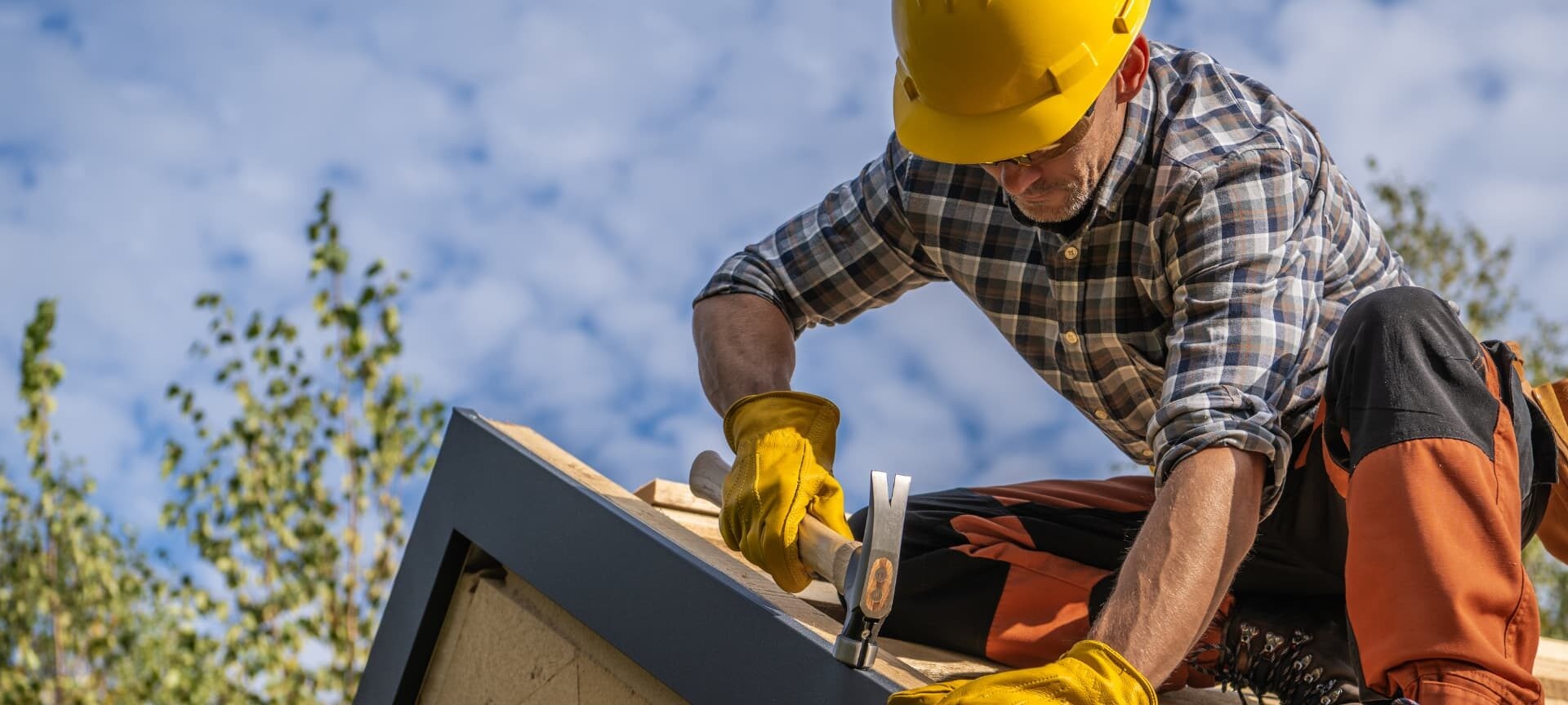 Comparing Quotes from Roofing Companies Near Me: What to Look For