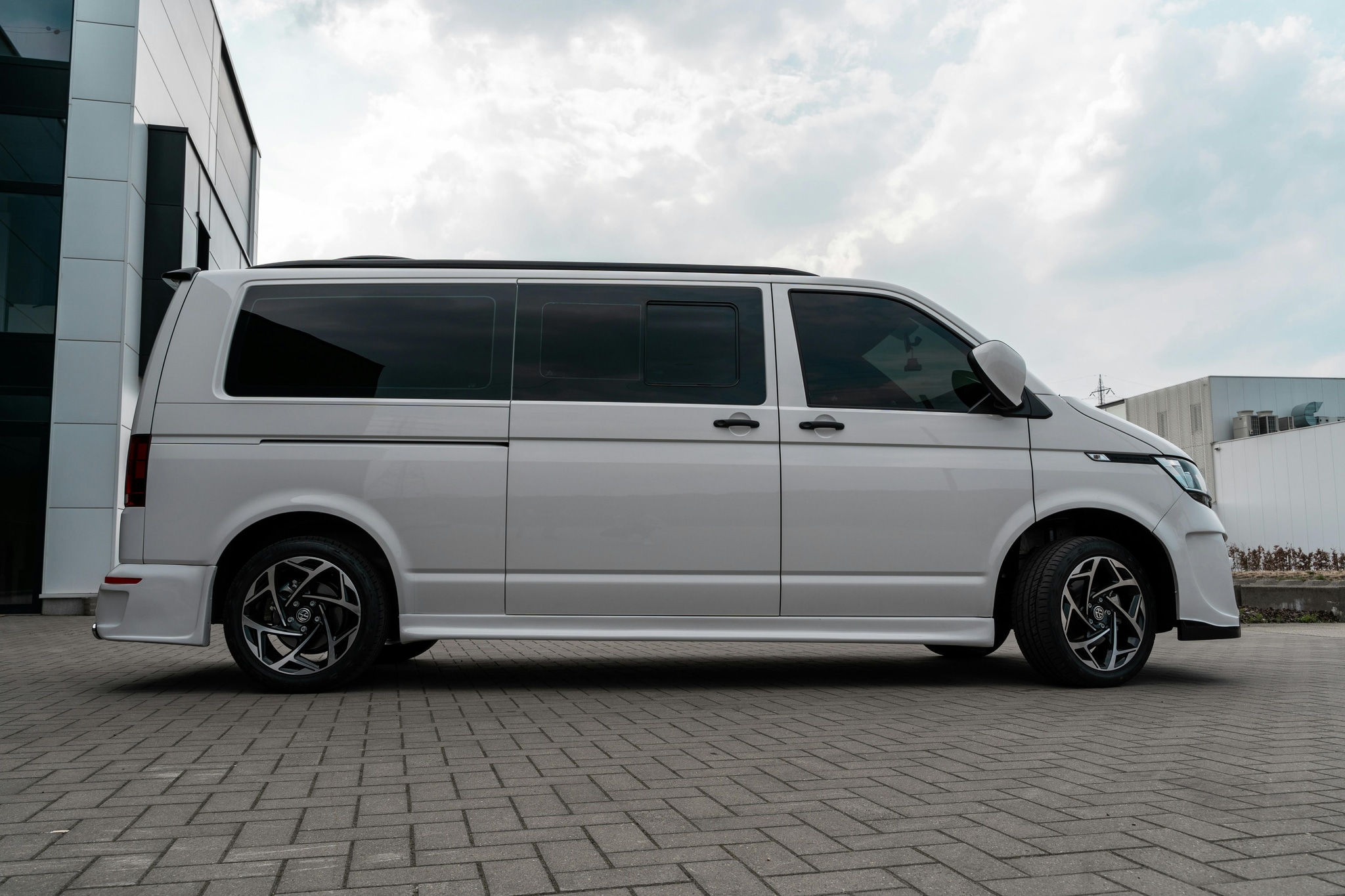 Explore Langley’s Best Wineries with Wine tour limo service