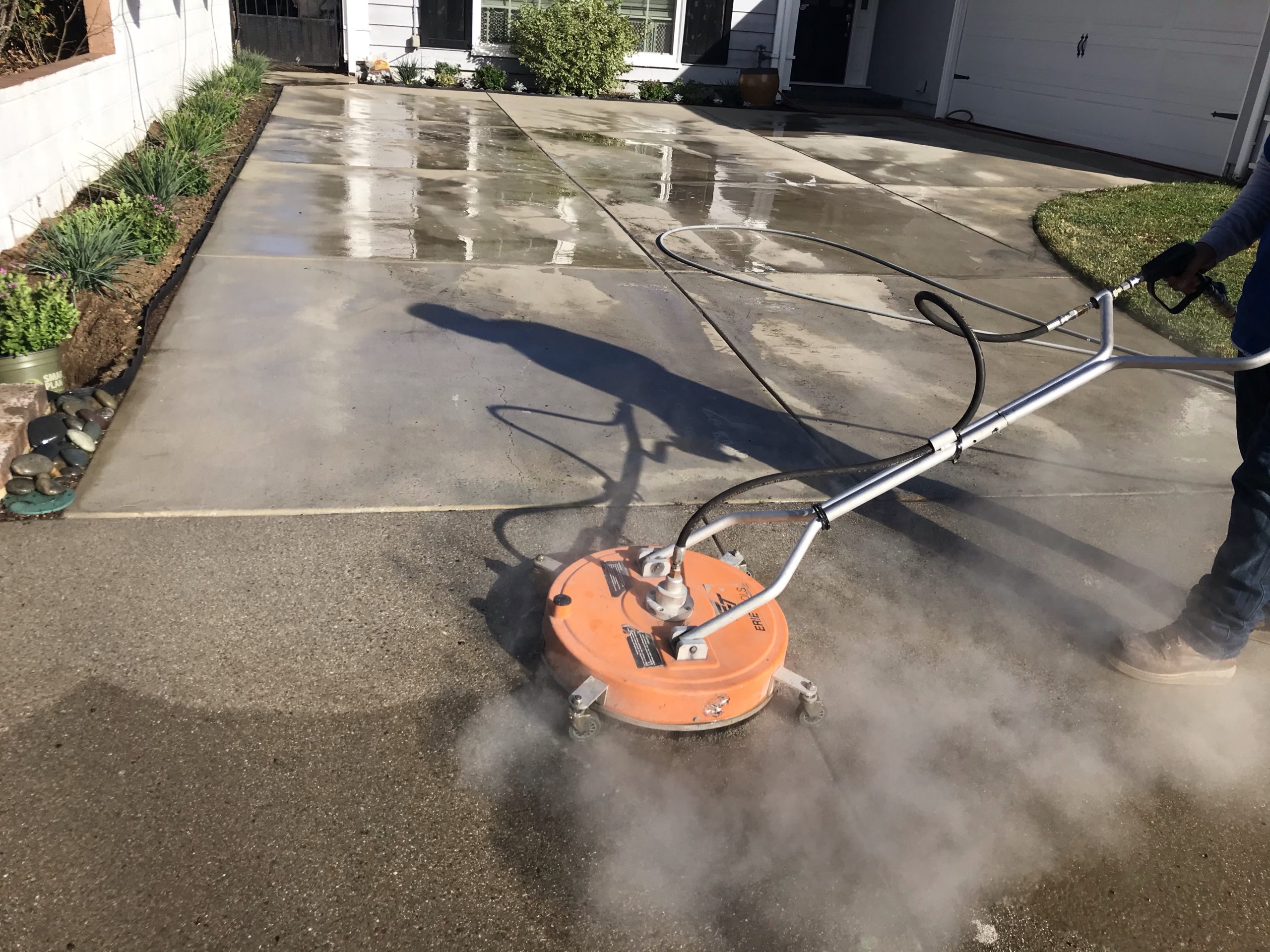 Pressure Washing Ventura – Mr Clean Complete Outdoor Cleaning Solutions