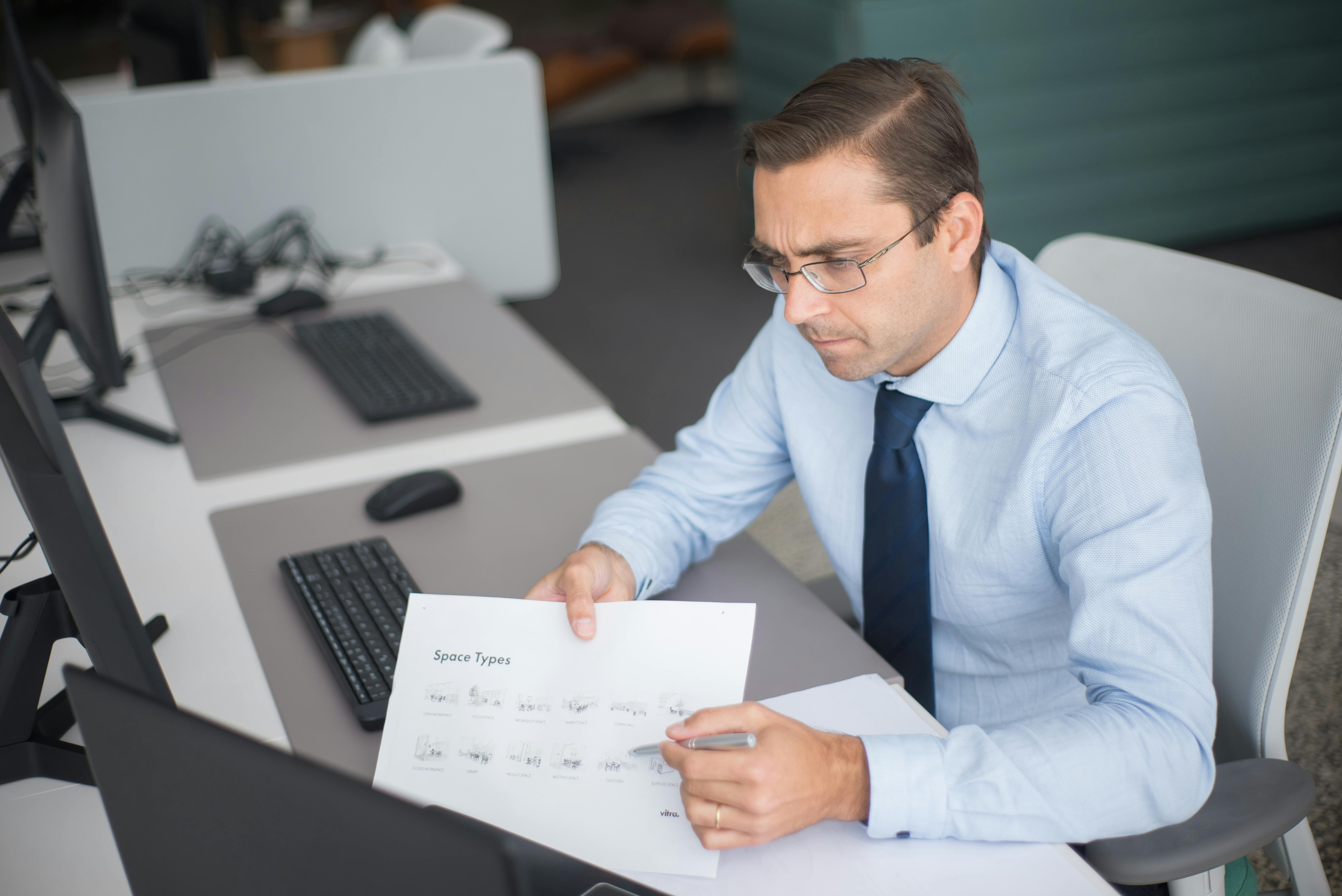 Leveraging the Expertise of a Purchasing Consultant for Global Sourcing